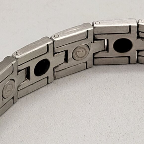 Mens Stainless Steel Magnetic Therapy Link Bracelet - Picture 6 of 8